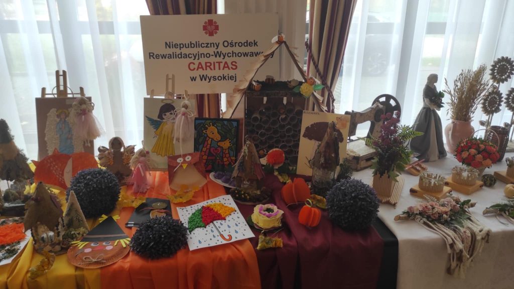 Fotorelacja z Przeglądu Twórczości Artystycznej Osób Niepełnosprawnych Powiatu Łańcuckiego