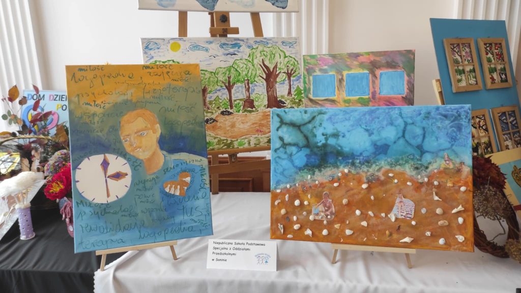 Fotorelacja z Przeglądu Twórczości Artystycznej Osób Niepełnosprawnych Powiatu Łańcuckiego