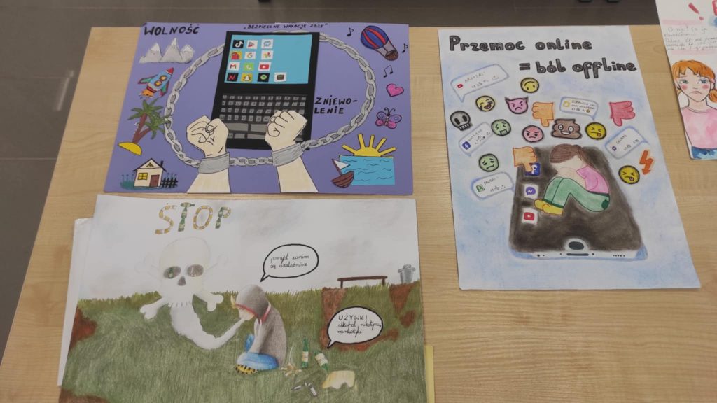 Prace wykonane podczas konkursu plastycznego dla dzieci i młodzieży pod hasłem” Bezpieczne wakacje”