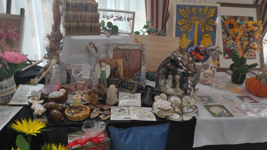 Fotorelacja z Przeglądu Twórczości Artystycznej Osób Niepełnosprawnych Powiatu Łańcuckiego