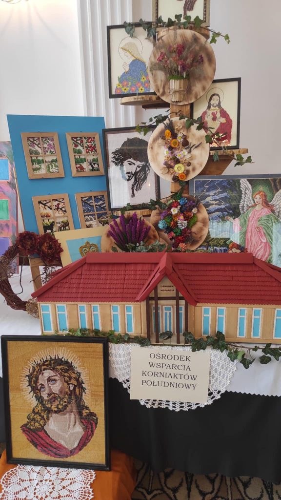 Fotorelacja z Przeglądu Twórczości Artystycznej Osób Niepełnosprawnych Powiatu Łańcuckiego