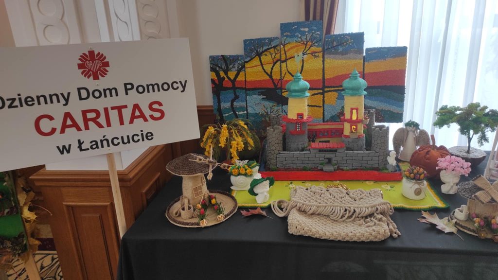 Fotorelacja z Przeglądu Twórczości Artystycznej Osób Niepełnosprawnych Powiatu Łańcuckiego