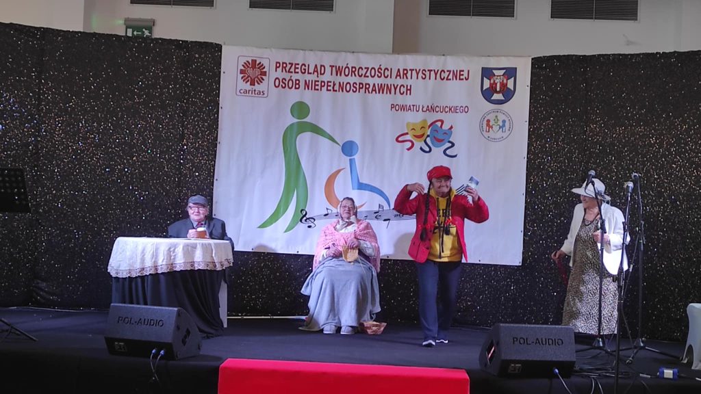 Fotorelacja z Przeglądu Twórczości Artystycznej Osób Niepełnosprawnych Powiatu Łańcuckiego