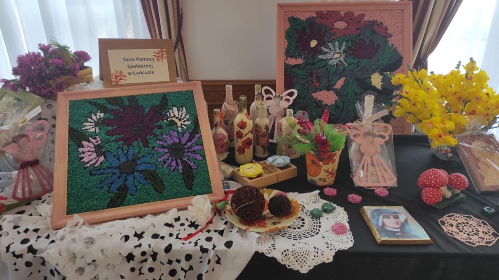 Fotorelacja z Przeglądu Twórczości Artystycznej Osób Niepełnosprawnych Powiatu Łańcuckiego