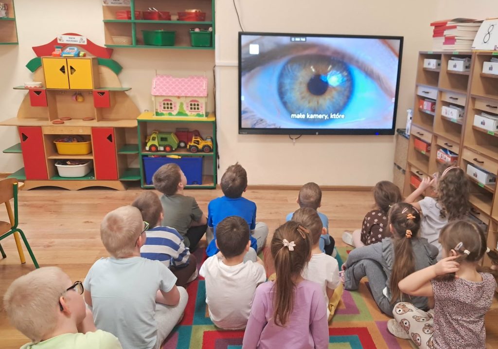 Sensoryczna zabawa przedszkolaków – warsztaty w Przedszkolu Miejskim nr 2 w Łańcucie