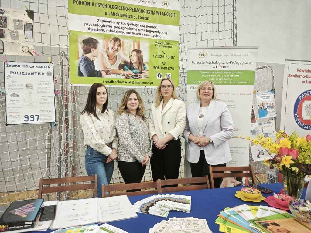 Specjaliści z Poradni na Powiatowych Targach Edukacyjnych