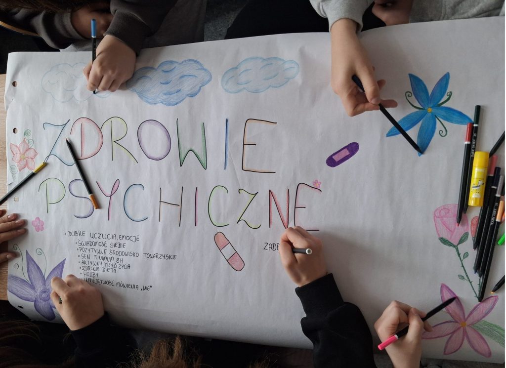 Plakat młodzieży na warsztatach o zdrowiu psychicznym
