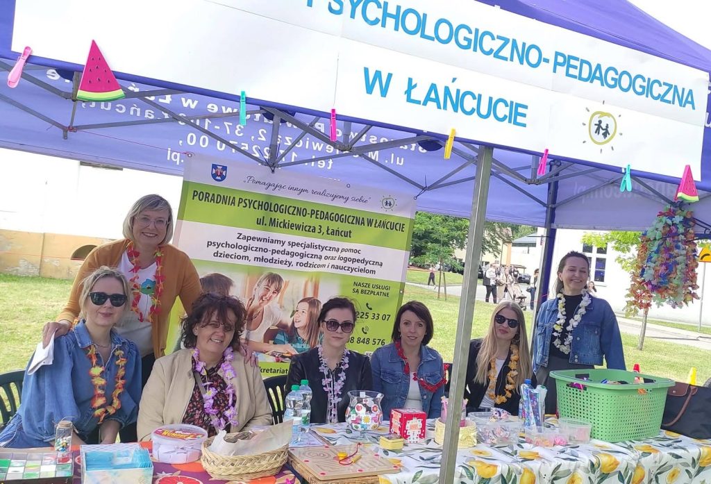 Pracownicy Poradni podczas Rodzinnego Integracyjnego Pikniku w Łańcucie