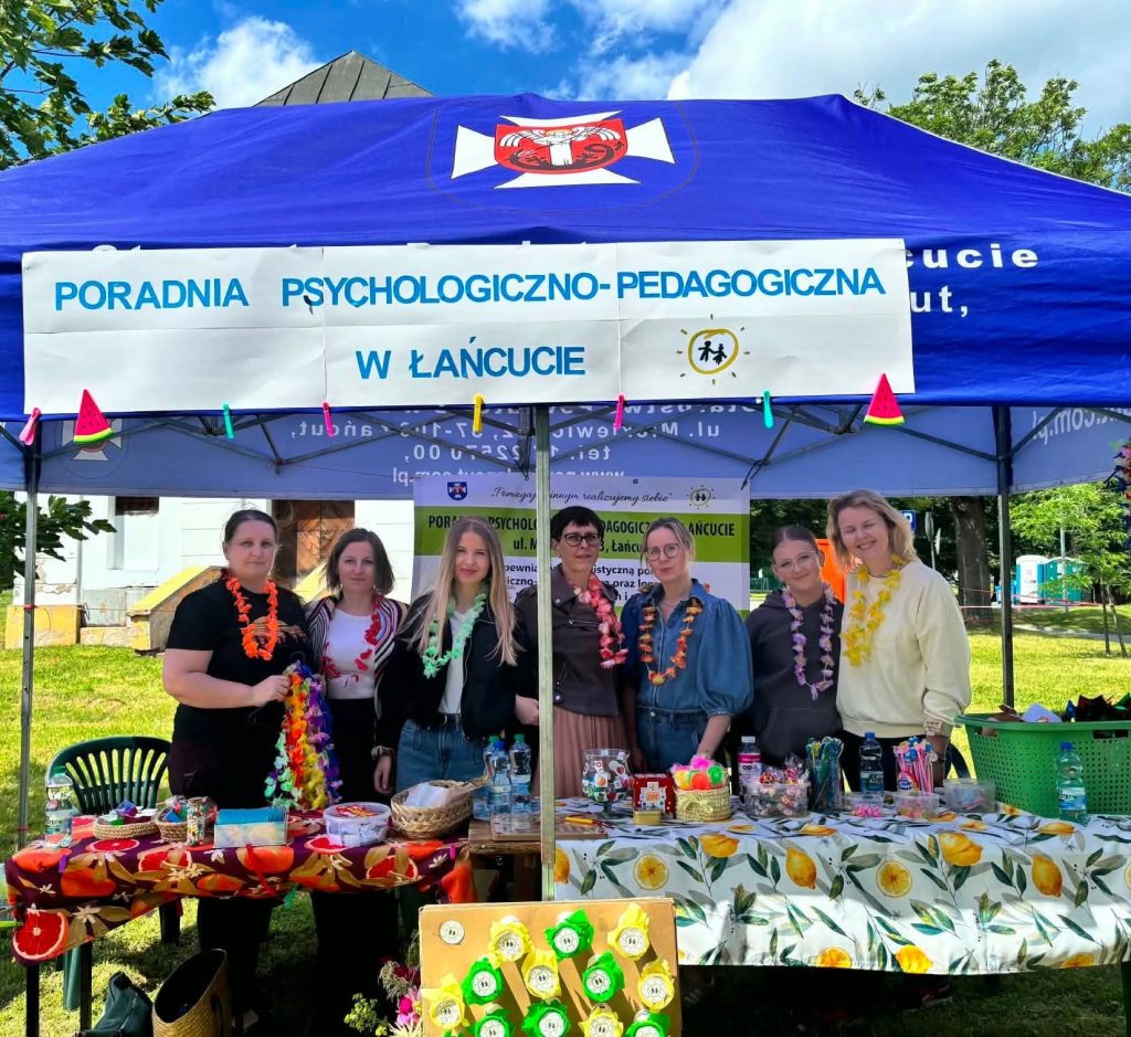 Pracownicy Poradni podczas Rodzinnego Integracyjnego Pikniku w Łańcucie