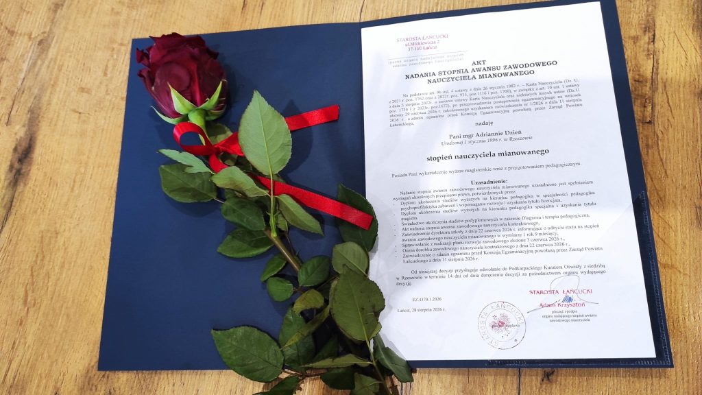 Zdjęcie dyplom uzyskania stopnia awansu na nauczyciela mianowanego