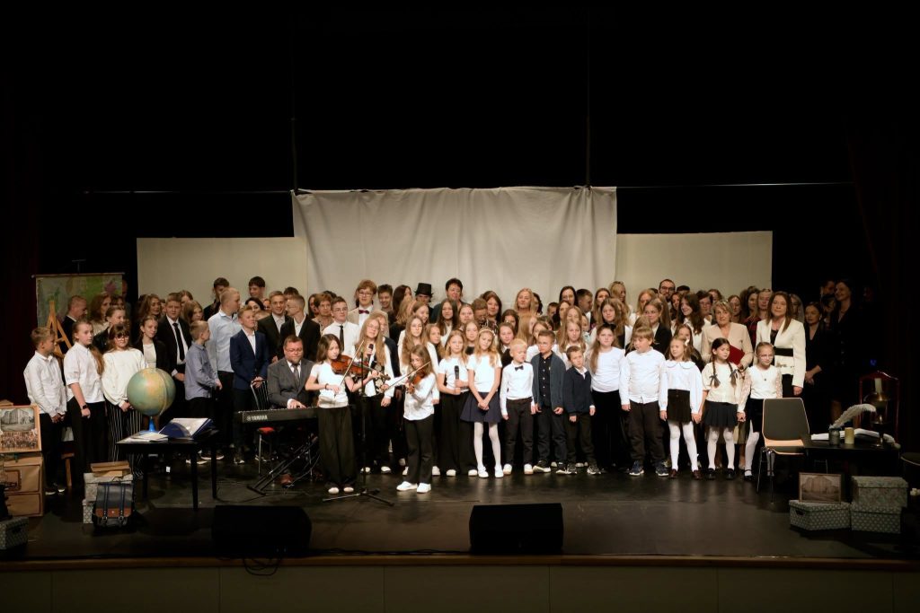Uczniowie podczas Jubileuszu SP1 w Łańcucie