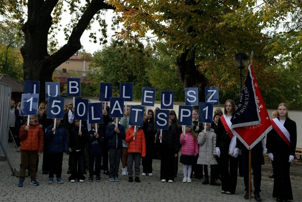 Dzieci z SP 1 w Łańcucie podczas Jubileuszu