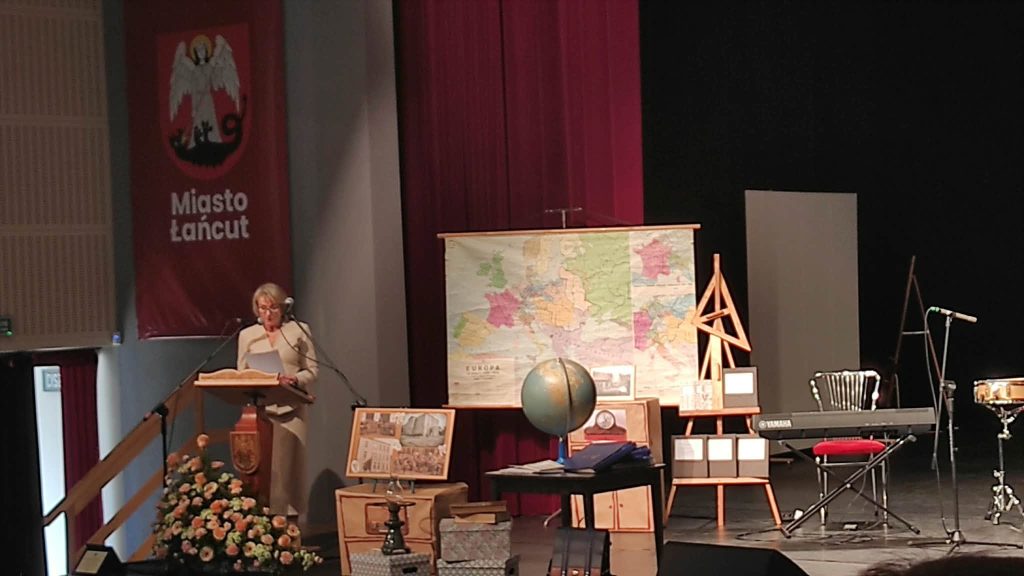 Dyrektor SP1 w Łańcucie podczas Jubileuszu